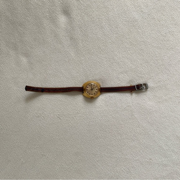 Vintage Timex Watch - Picture 1 of 6